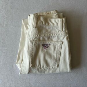 Guess Woman’s White Jeans